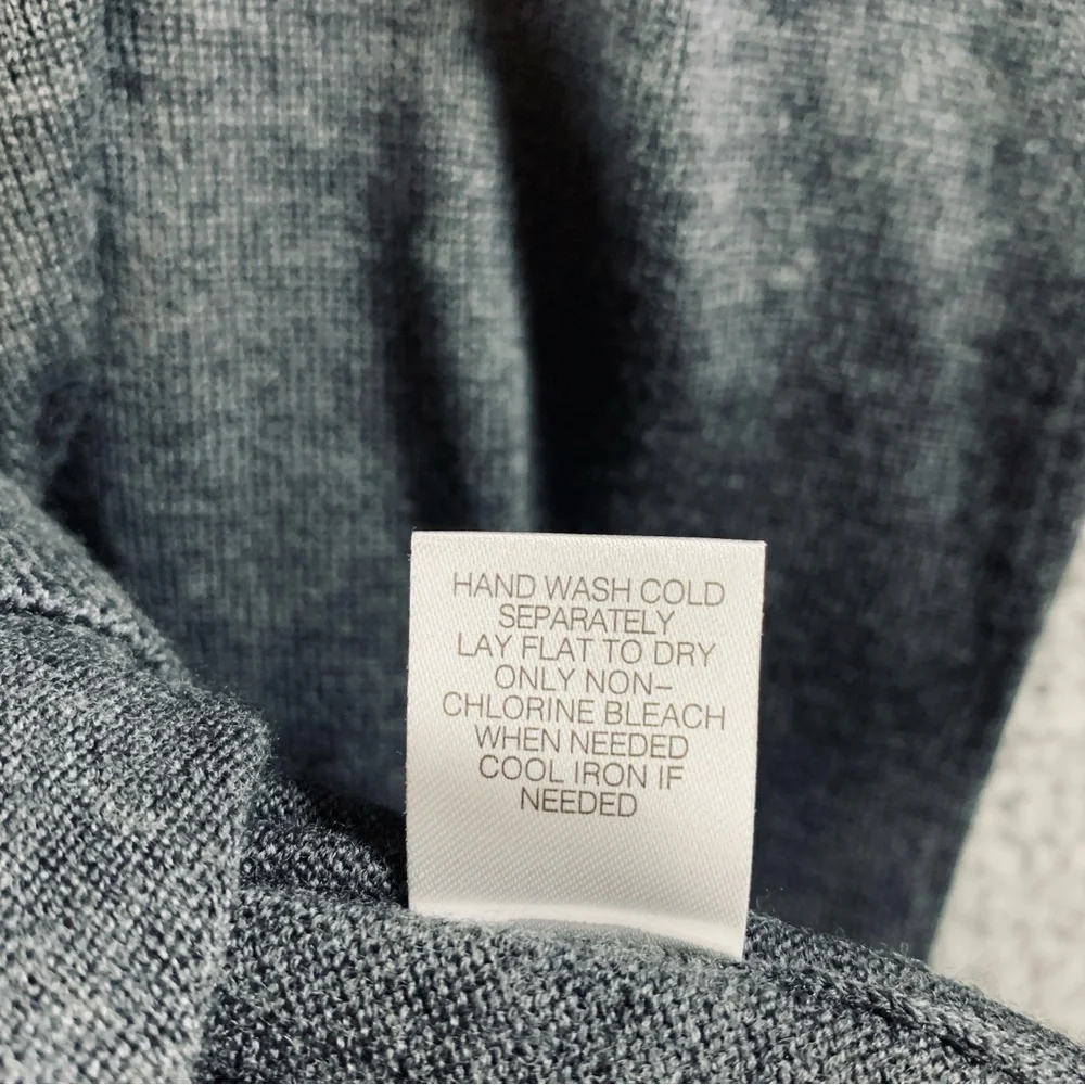 Turnbury Extra Fine Merino Wool‎ Sweater Men's Long Sleeve V Neck Gray Size XL